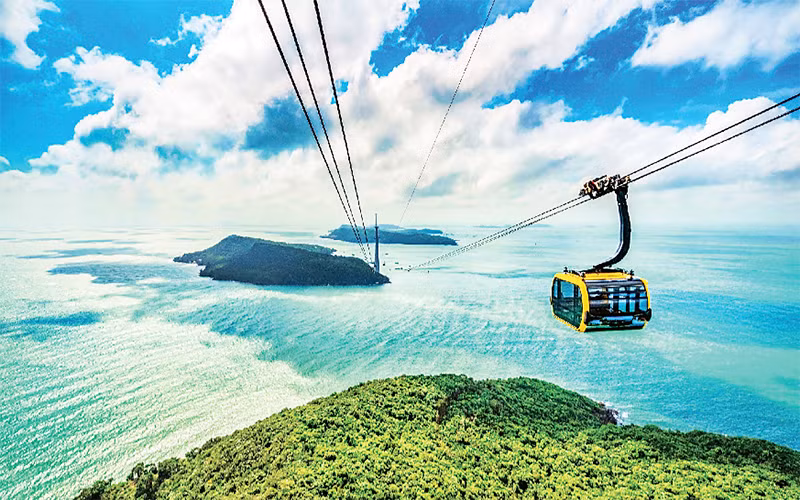 Cáp treo Hòn Thơm, Phú Quốc, tỉnh Kiên Giang. (Ảnh MINH TÚ) 