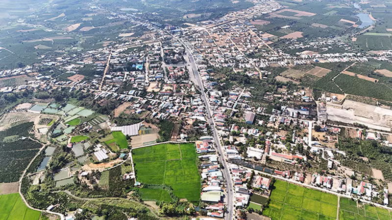 Toàn cảnh thị trấn Đăk Hà.