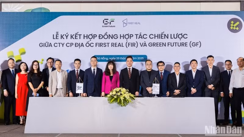 Việc kí kết hợp tác phát triển du lịch xanh nhằm góp phần vào sự phát triển chung của ngành du lịch thành phố Đà Nẵng. (Ảnh: ANH ĐÀO)