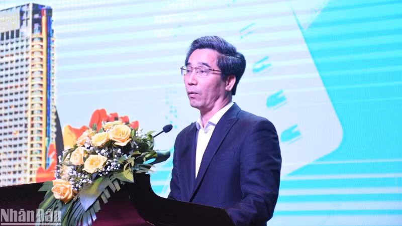 Phó Chủ tịch Ủy ban nhân dân thành phố Đà Nẵng Trần Chí Cường phát biểu tại hội thảo. (Ảnh: ANH ĐÀO)