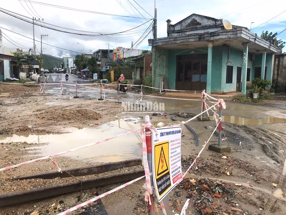 Chủ đầu tư dự án đang phối hợp xã để đối thoại với dân với phương châm đoạn nào dân giải phóng mặt bằng sẽ thi công ngay.