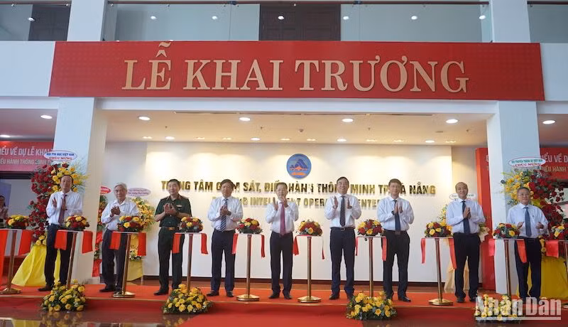 Đà Nẵng vận hành Trung tâm giám sát, điều hành thông minh - IOC. (Ảnh: ANH ĐÀO)