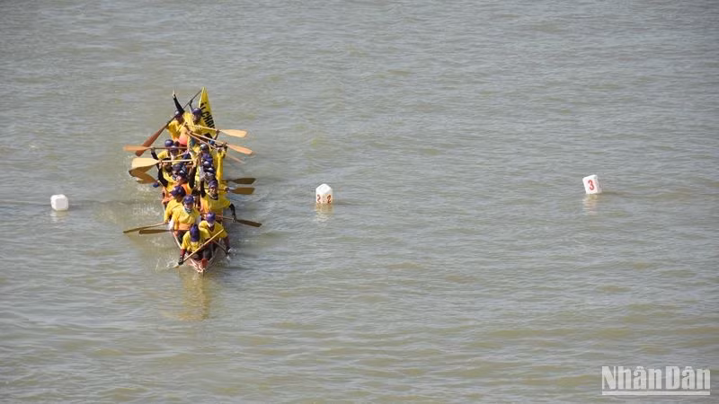 Đội Trung tâm văn hóa thể thao quận Hải Châu xuất sắc về đích. (Ảnh: ANH ĐÀO)