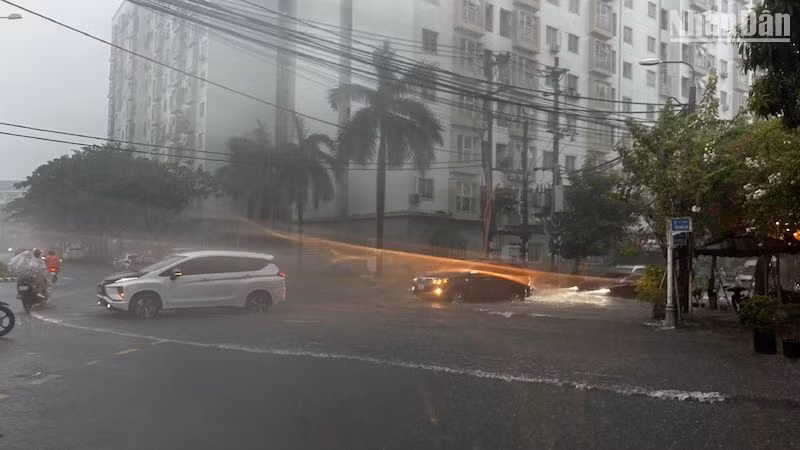 Đà Nẵng ghi nhận lượng mưa rất lớn sáng ngày 18/9.