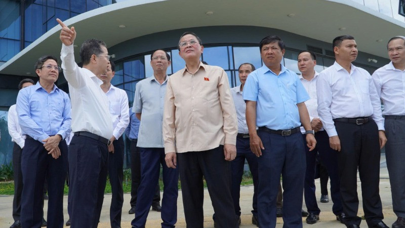 Đoàn công tác Quốc hội kiểm tra tại Khu công viên phần mềm Đà Nẵng số 2. (Ảnh: ANH ĐÀO) Đoàn công tác Quốc hội kiểm tra tại Khu công viên phần mềm Đà Nẵng số 2. (Ảnh: ANH ĐÀO)