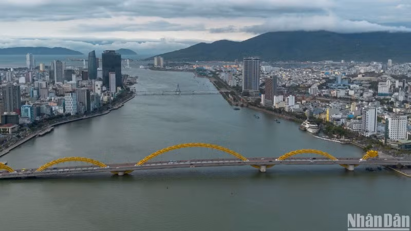 Thành phố Đà Nẵng nhìn từ trên cao. (Ảnh: ANH ĐÀO)