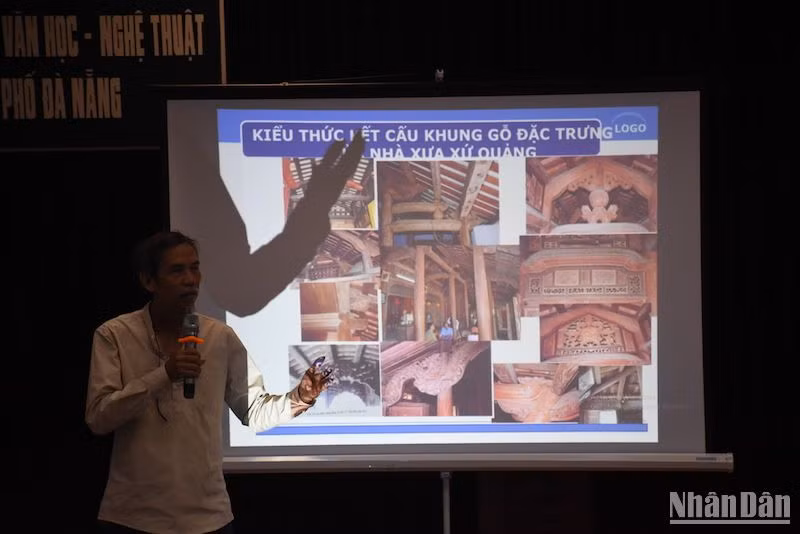 Nhà nghiên cứu Nguyễn Thượng Hỷ rất tâm huyết với những đề xuất gìn giữ phát huy di sản mỹ thuật. (Ảnh: ANH ĐÀO)