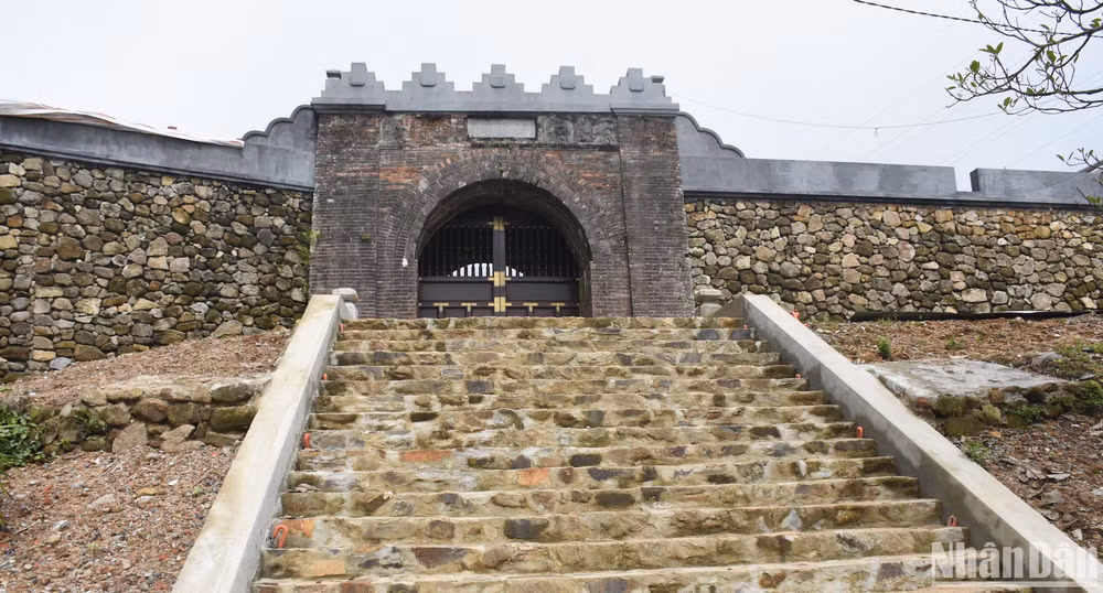 Diện mạo mới của Di tích Quốc gia Hải Vân Quan, ảnh chụp ngày 27/10. Ảnh ANH ĐÀO