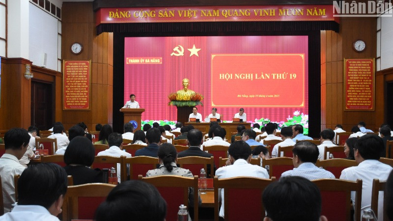 Thành ủy Đà Nẵng tổ chức hội nghị lần thứ 19 Ban Chấp hành Đảng bộ thành phố sáng ngày 15/4. (Ảnh: ANH ĐÀO)