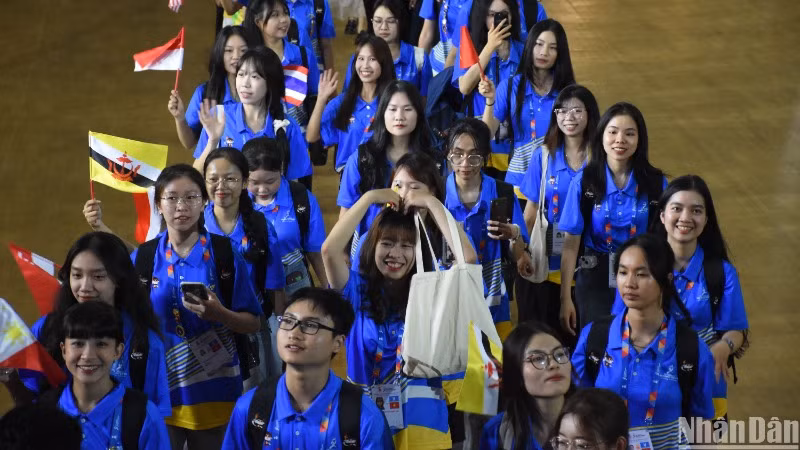 Các tình nguyện viên là những đại sứ du lịch Đà Nẵng tại Đại hội Thể thao học sinh Đông Nam Á lần thứ 13 năm 2024 do Việt Nam đăng cai tổ chức tại thành phố Đà Nẵng. (Ảnh: ANH ĐÀO)