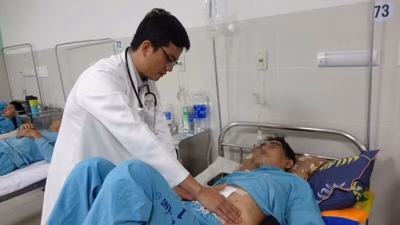 Sức khỏe bệnh nhân sau phẫu thuật đã ổn định. (Ảnh: ANH ĐÀO) Sức khỏe bệnh nhân sau phẫu thuật đã ổn định. (Ảnh: ANH ĐÀO)