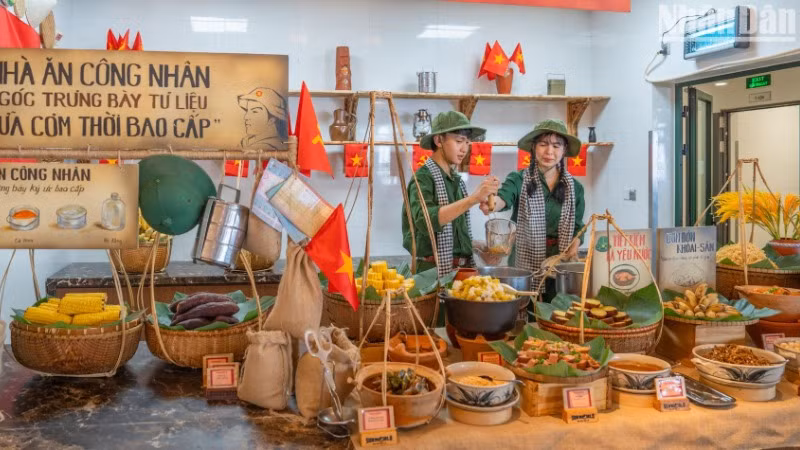 Không gian ẩm thực độc đáo tại Khu du lịch Sun World Bà Nà Hills. (Ảnh: ANH ĐÀO)