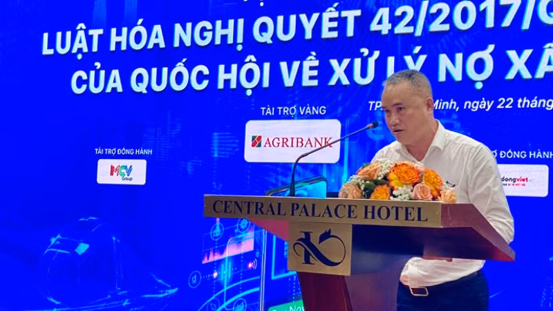 Ông Nguyễn Đức Lệnh, Phó Giám đốc Ngân hàng Nhà nước khu vực 2 phát biểu. 