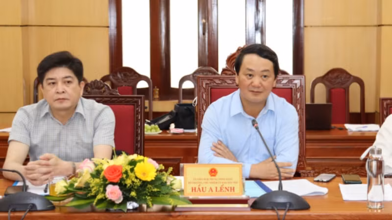 Bộ trưởng, Chủ nhiệm Ủy ban Dân tộc Hầu A Lềnh phát biểu kết luận tại buổi làm việc với tỉnh Quảng Ngãi.