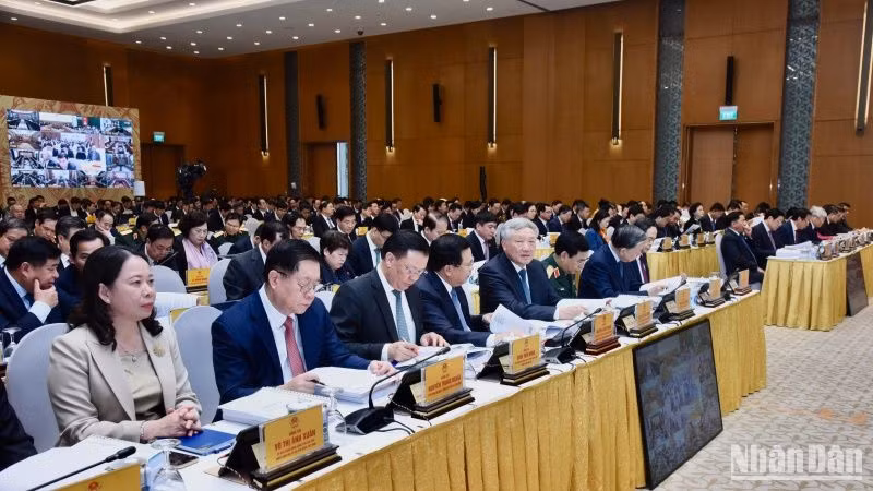 Các đồng chí lãnh đạo Đảng, nhà nước tham dự Hội nghị.