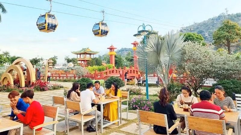 Khu du lịch cáp treo tại phường Núi Sam.