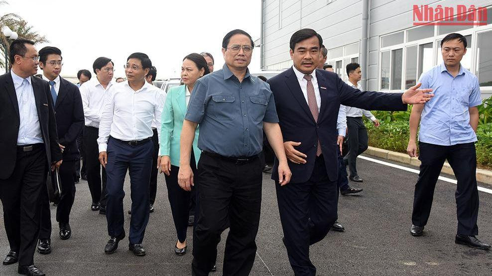 Thủ tướng Phạm Minh Chính đến thăm Nhà máy sản xuất, lắp ráp ô-tô Hyundai.