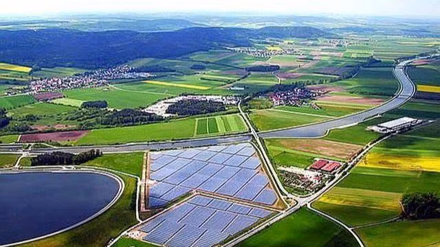 Chính phủ yêu cầu các bộ, ngành tăng cường kỷ luật, kỷ cương trong việc thực hiện quy hoạch, kế hoạch sử dụng đất. (Ảnh minh họa: VGP)