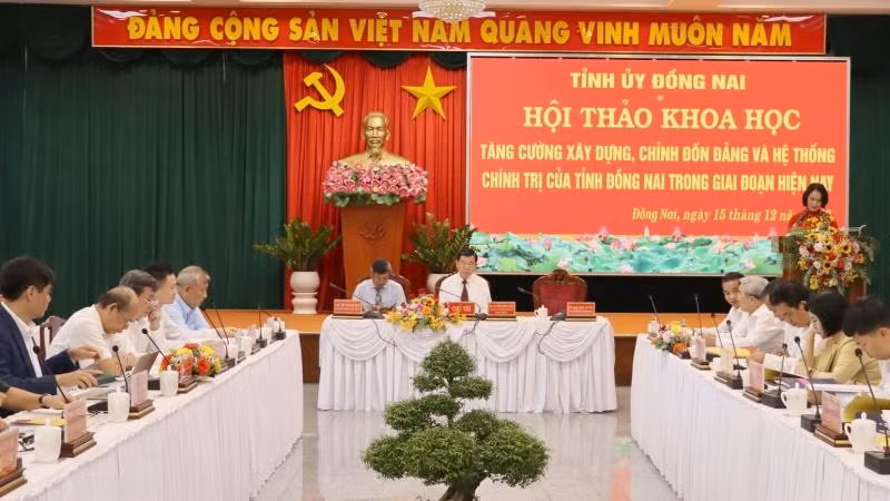 Quang cảnh hội thảo khoa học.