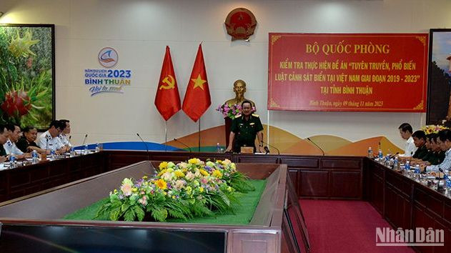 Đoàn công tác Bộ Quốc phòng làm việc với UBND tỉnh Bình Thuận kiểm tra thực hiện Ðề án “Tuyên truyền, phổ biến Luật Cảnh sát biển Việt Nam giai đoạn 2019-2023”.