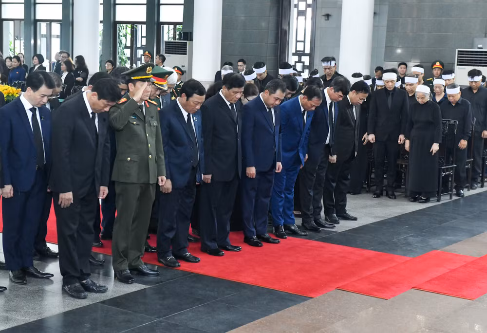 Đoàn Hải Dương viếng Tổng Bí thư Nguyễn Phú Trọng.