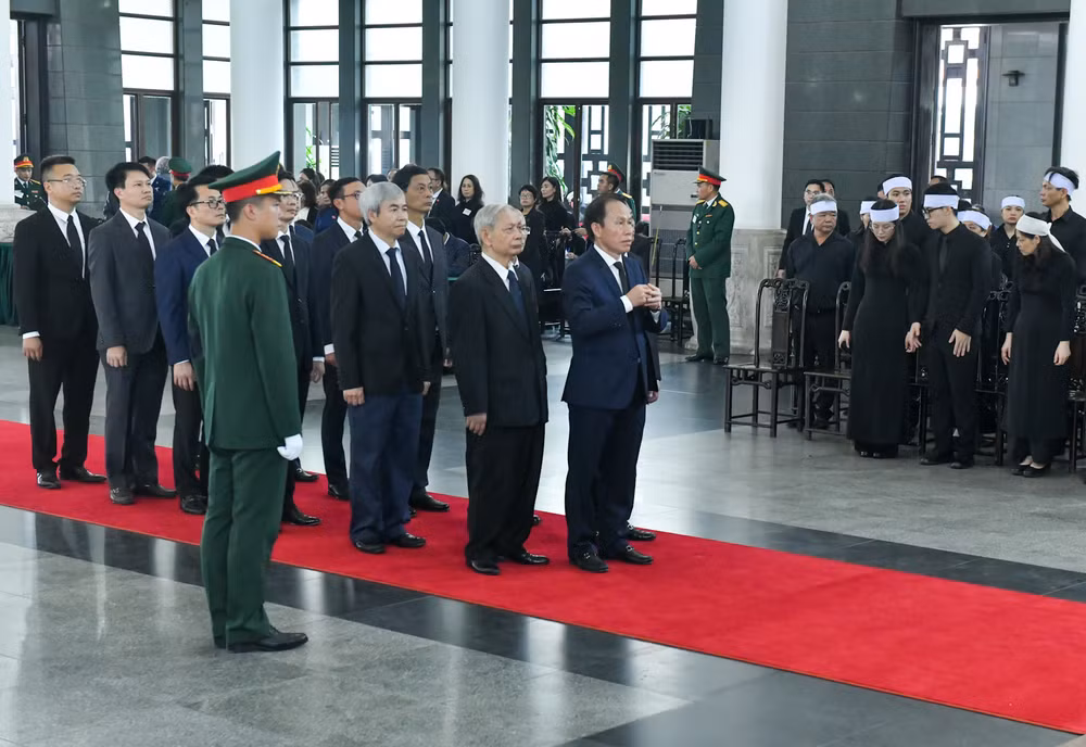 Đoàn Hải Phòng viếng Tổng Bí thư Nguyễn Phú Trọng.