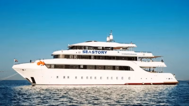 Tàu Sea Story chở 31 du khách bị chìm ngoài khơi bờ biển Ai Cập. (Ảnh: LiveAboard)