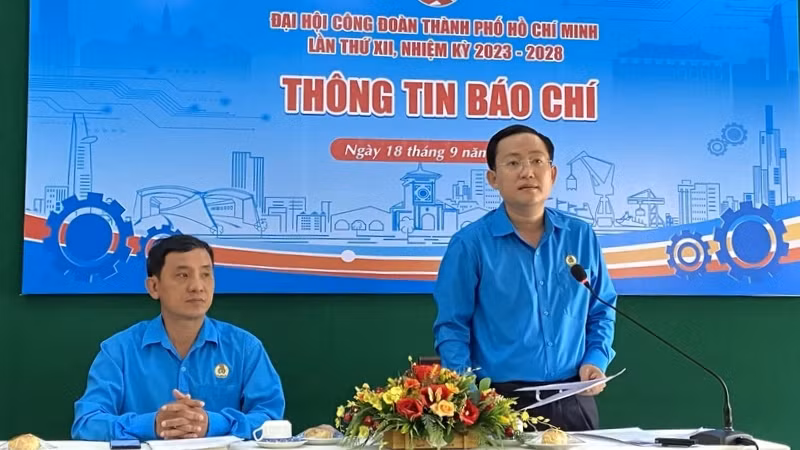 Lãnh đạo Liên đoàn Lao động Thành phố Hồ Chí Minh trao đổi thông tin với báo chí ngày 18/9