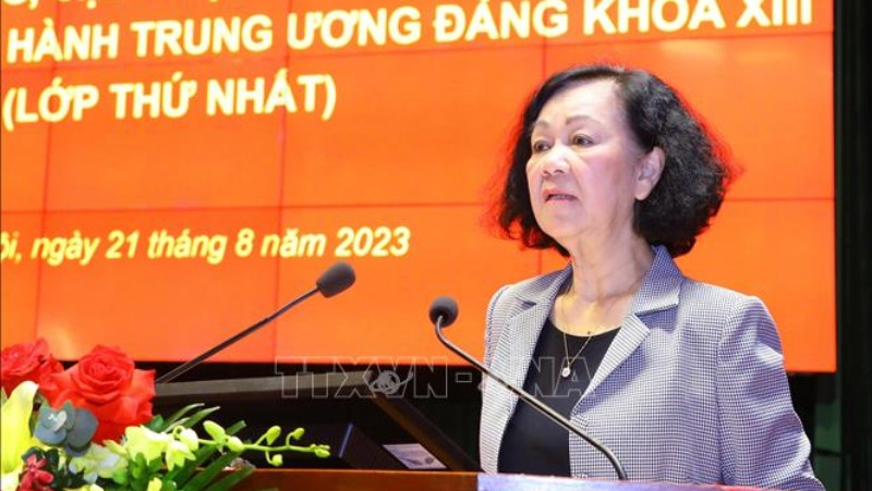 Đồng chí Trương Thị Mai phát biểu chỉ đạo và khai giảng lớp học. (Ảnh: Văn Điệp/TTXVN)