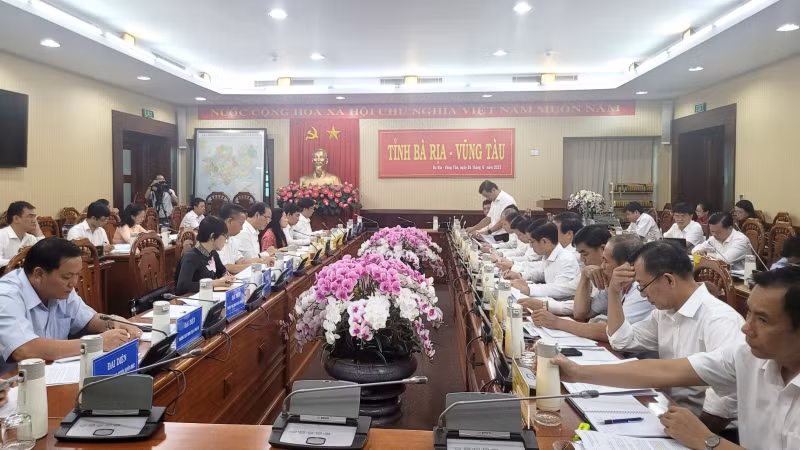 Toàn cảnh buổi làm việc.