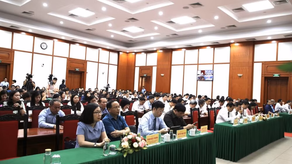 Các đại biểu tham dự buổi gặp mặt.