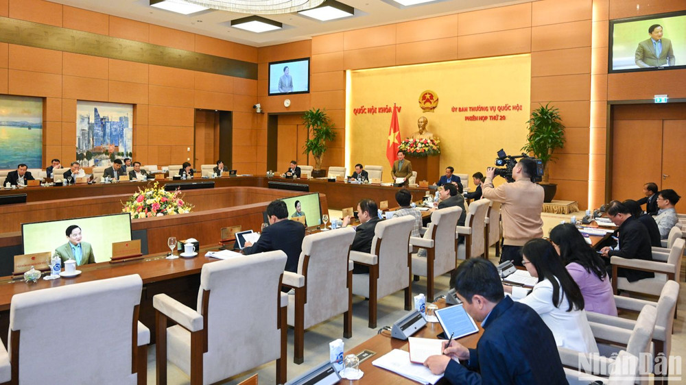 Quang cảnh phiên họp. (Ảnh: Duy Linh)