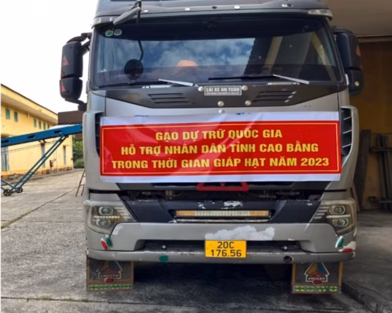 Gạo dự trữ quốc gia hỗ trợ nhân dân trong thời gian giáp hạt năm 2023.