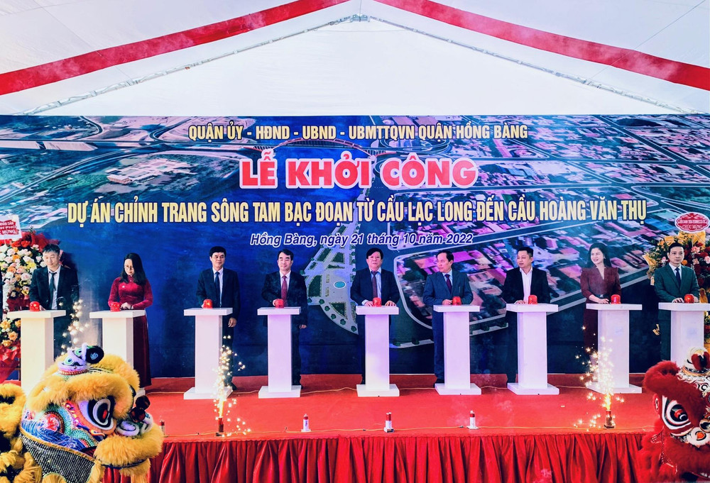 Các đơn vị trúng thầu bắt tay ngay vào tổ chức thi công công trình.