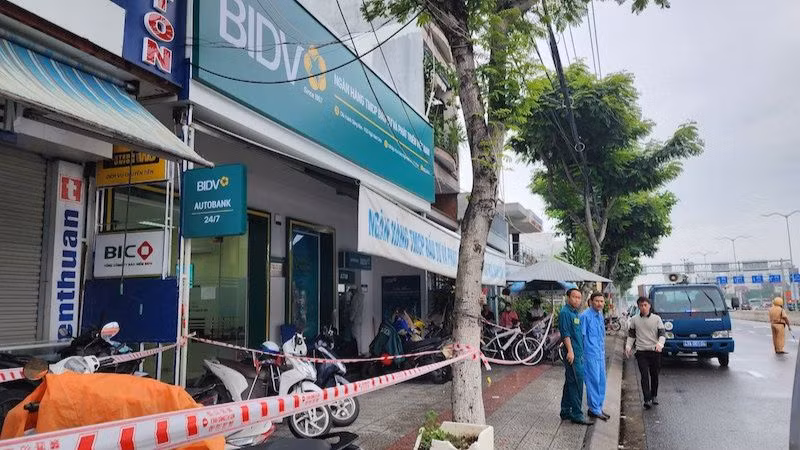 Chi nhánh ngân hàng nơi xảy ra vụ cướp chiều 22/11.