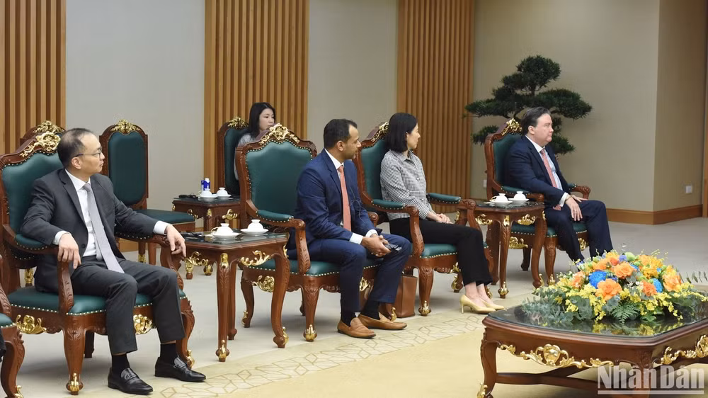 Đại biểu phía Warburg Pincus tham dự buổi tiếp. (Ảnh: TRẦN HẢI)