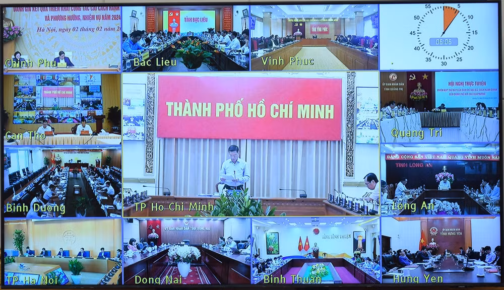 Phiên họp được tổ chức trực tuyến giữa điểm cầu trụ sở Chính phủ với 63 tỉnh, thành phố trực thuộc Trung ương.