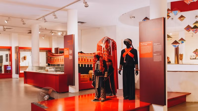 Tầng trưng bày chủ đề Phụ nữ trong Gia đình.