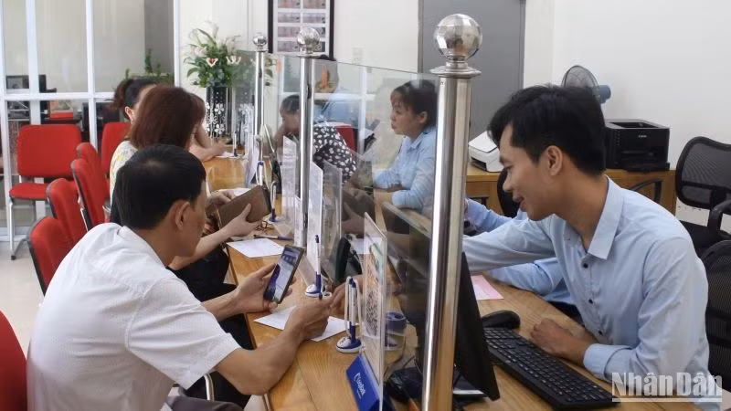 Hoạt động giao dịch tại Quỹ tín dụng nhân dân Tiền Phong (thành phố Thái Bình).