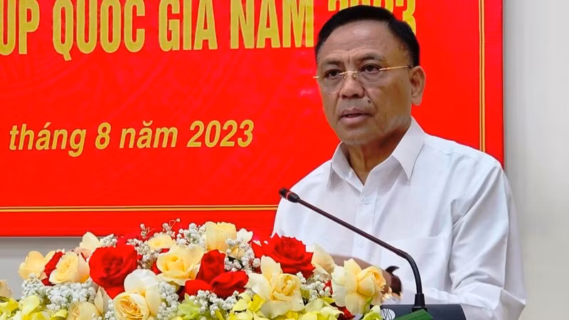 Chủ tịch Câu lạc bộ bóng đá Đông Á Thanh Hóa trao đổi thành tích nổi bật của đội bóng và bóng đá Thanh Hóa.