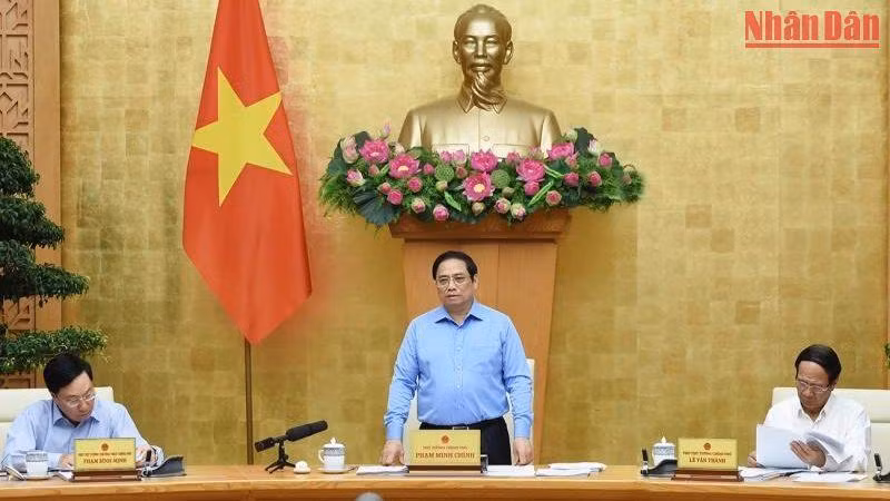 Thủ tướng đề nghị các đại biểu phân tích, đánh giá, chỉ rõ những việc đã làm được và chưa làm được; nhận định khách quan về kết quả, nguyên nhân; phân tích kỹ lưỡng, đầy đủ, sát thực để làm rõ những khó khăn, thách thức, các bài học kinh nghiệm, rà soát, xác định các nhiệm vụ, công việc, đề án phải tập trung hoàn thành trong tháng 9 và thời gian tới.