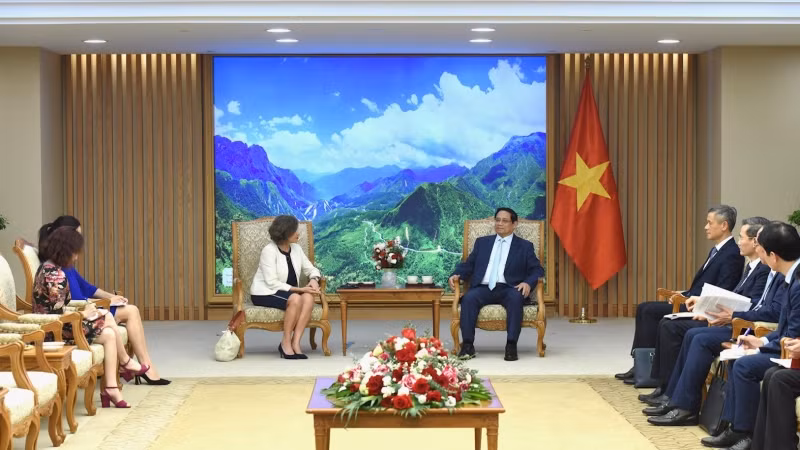 Thủ tướng Phạm Minh Chính tiếp Đại sứ Tây Ban Nha Carmen Cano de Lasala. (Ảnh: Trần Hải)