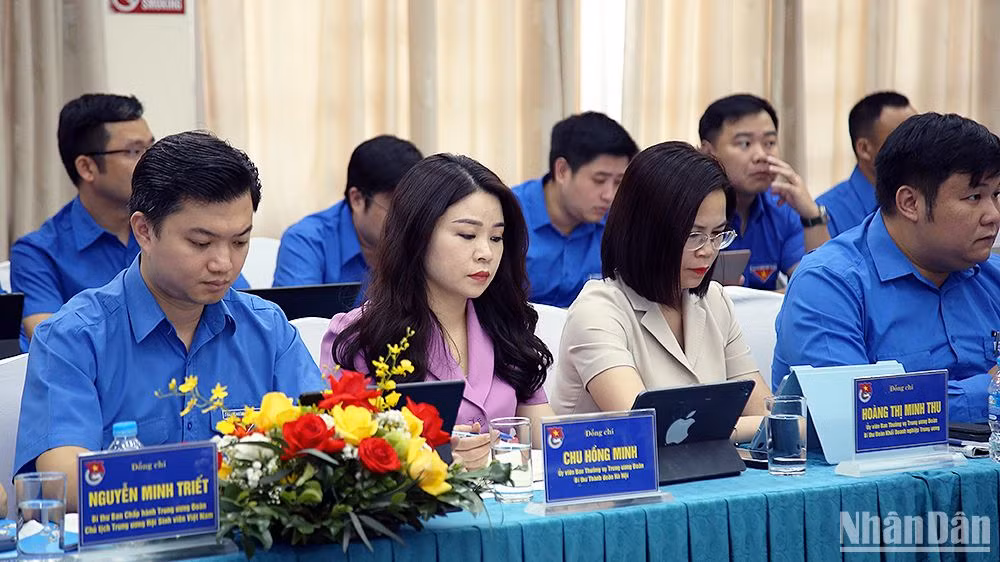 Các đại biểu dự Hội nghị.