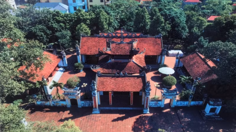 Không gian rộng lớn cùng kiến trúc truyền thống độc đáo của Đình (Đền) Nội Bình Đà.