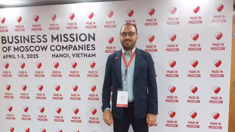 Ông Arkadii Avetisian, Tổng giám đốc Điều hành Công ty trách nhiệm hữu hạn Hữu cơ Việt Nam. Ông Arkadii Avetisian, Tổng giám đốc Điều hành Công ty trách nhiệm hữu hạn Hữu cơ Việt Nam.