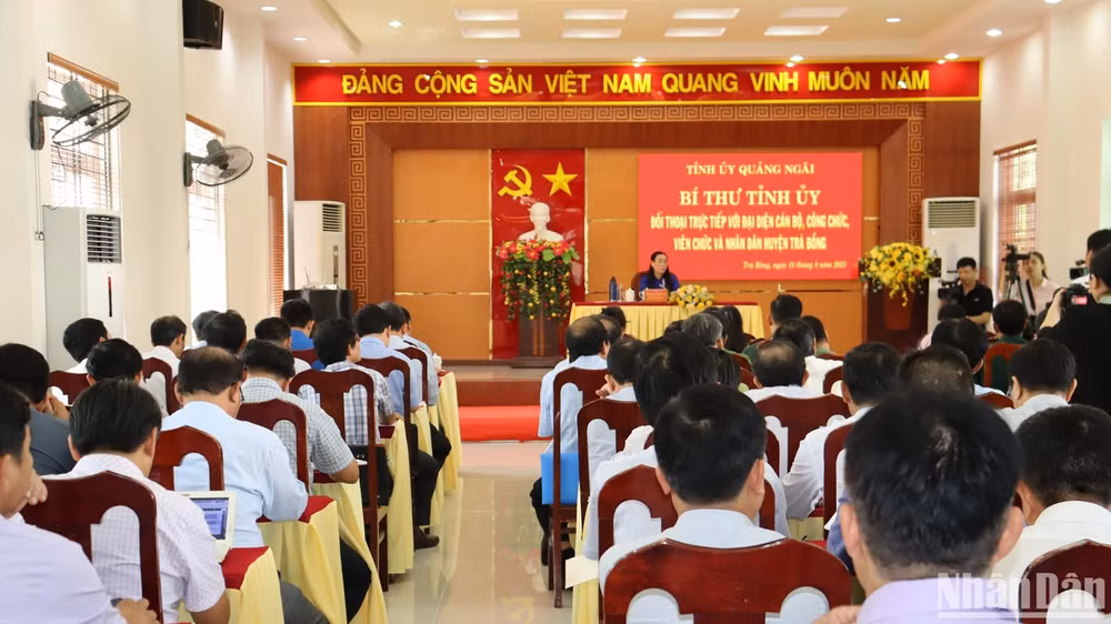 Quang cảnh buổi đối thoại.