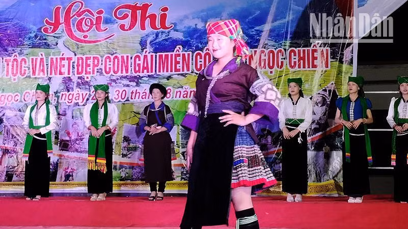 Sơn La: Hàng nghìn người tham gia Lễ hội mừng cơm mới xã Ngọc Chiến ảnh 6