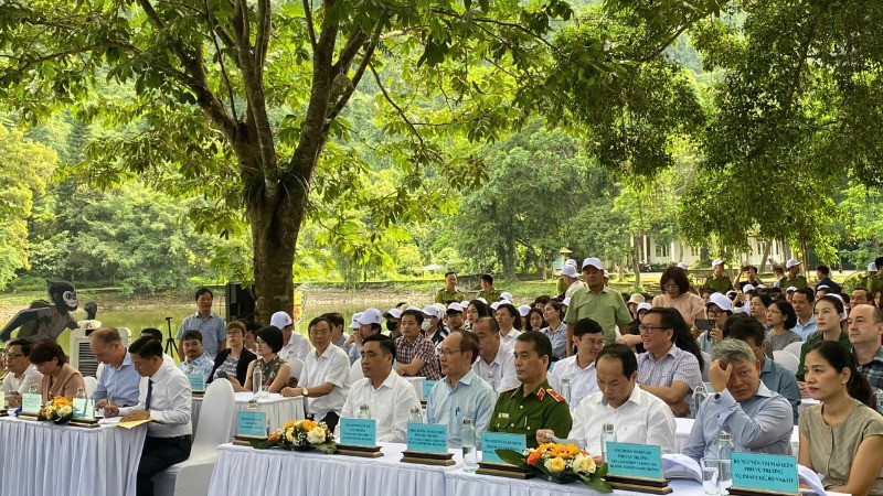 Các đại biểu dự Lễ Kỷ niệm. Các đại biểu dự Lễ Kỷ niệm.