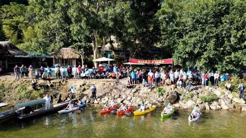 Sự kiện đã thu hút đông đảo nhân dân các dân tộc trong và ngoài tỉnh tham gia.