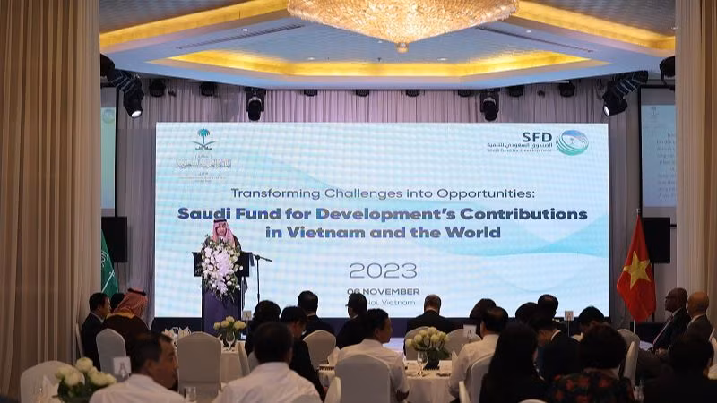Đại sứ Saudi Arabia tại Việt Nam Mohammed Ismaeil A.Dahlwy phát biểu ý kiến tại sự kiện.